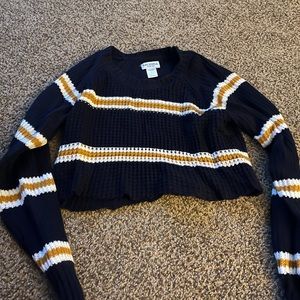 Cropped Arizona sweater size large never worn